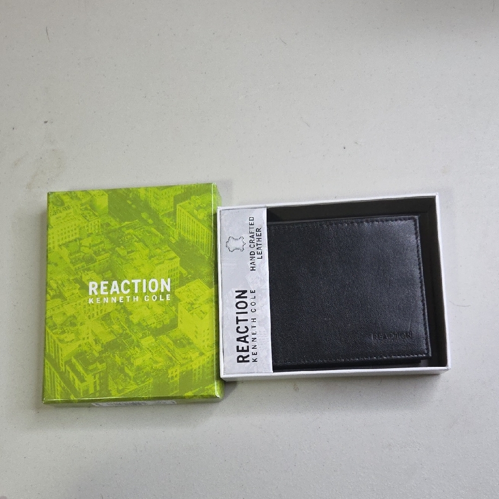 Kenneth Cole Reaction Black Mens Wallet